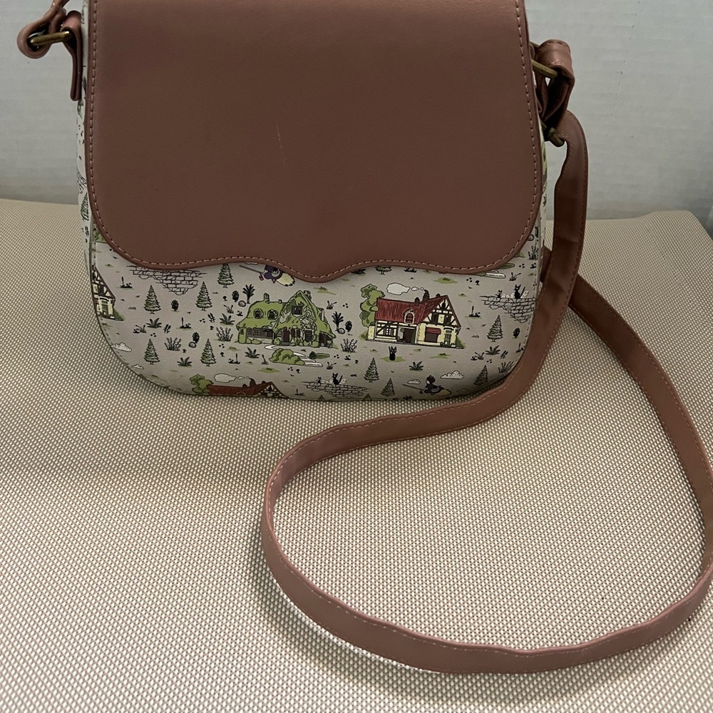 Stylish Tan and Cream Shoulder Bag